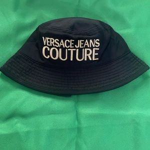 Versace jeans couture hat medium